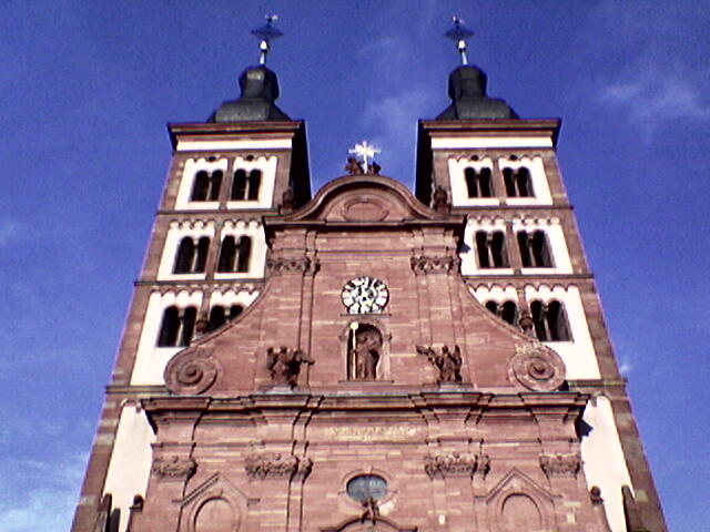 Schöne Kirche in einem schnuckeligen Dörfchen in Armorbach